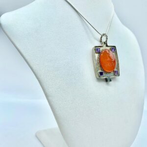 collana pietra arancione